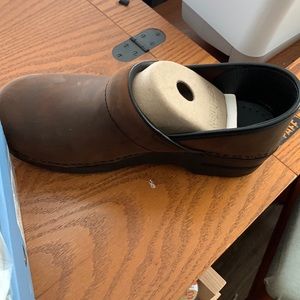 Brand new. Never worn before Dansko Women’s shoes 40W